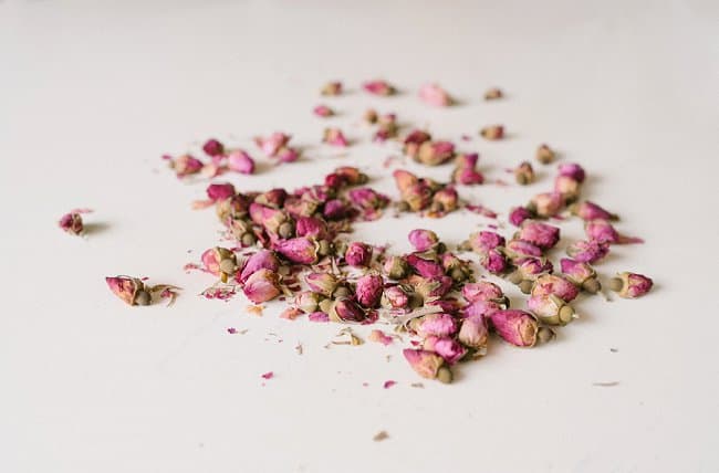 image of dried rose petals for rose petal tea