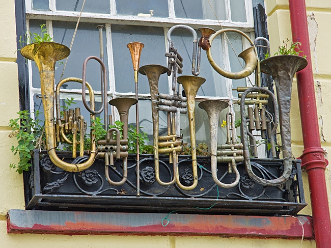 musical instrument planters 